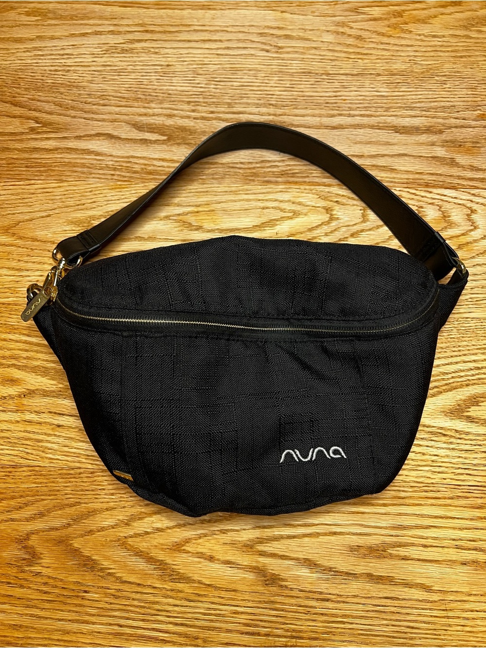 Nuna Stroller Sling Bag in Caviar